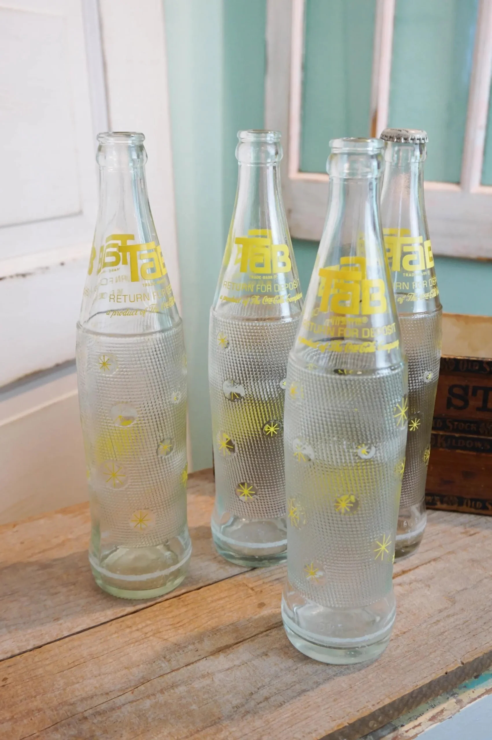 Tab Soda 6-Pack Glass Bottles